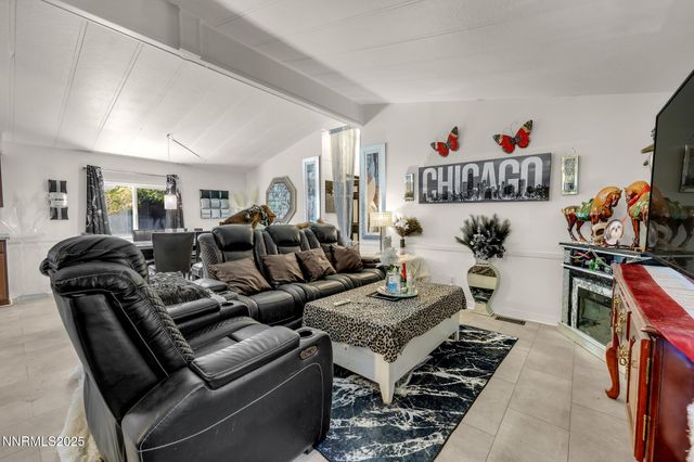 22 Ave De La Couleurs, Sparks, NV 89434