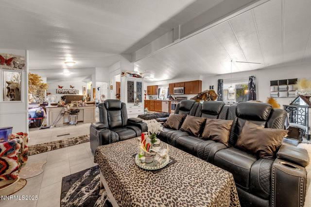 22 Ave De La Couleurs, Sparks, NV 89434