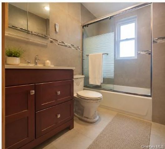 14743 24th Avenue, Whitestone, NY 11357