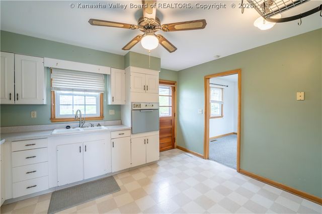 2013 Huber Road, Charleston, WV 25314