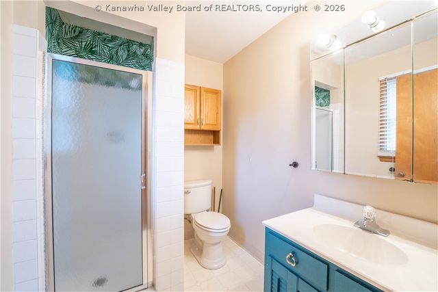 2013 Huber Road, Charleston, WV 25314