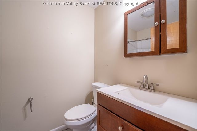 2013 Huber Road, Charleston, WV 25314