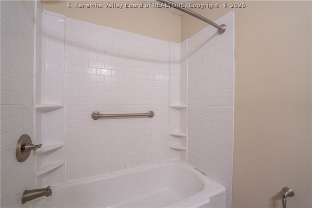 2013 Huber Road, Charleston, WV 25314