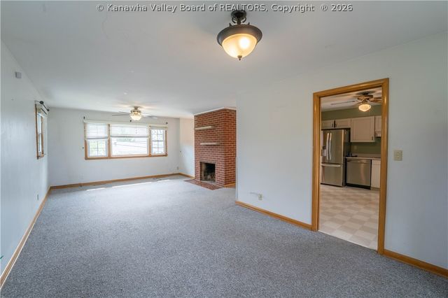 2013 Huber Road, Charleston, WV 25314