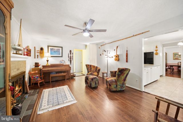 3422 TILTON VALLEY DR, Fairfax, VA 22033