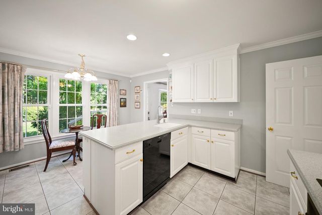 3422 TILTON VALLEY DR, Fairfax, VA 22033