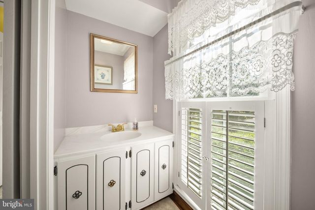 3422 TILTON VALLEY DR, Fairfax, VA 22033