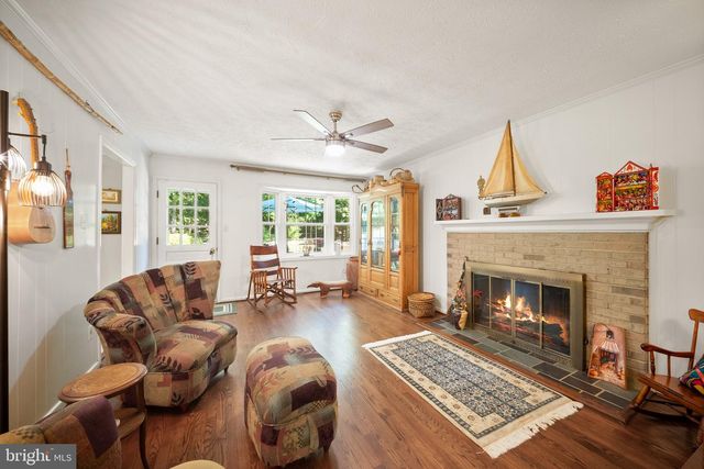 3422 TILTON VALLEY DR, Fairfax, VA 22033