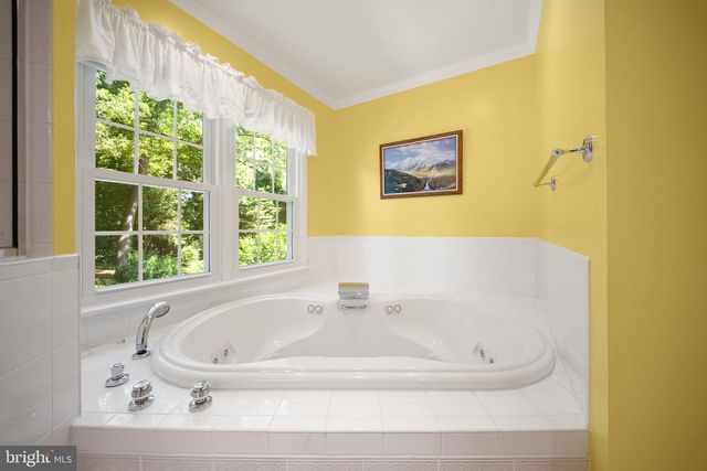 3422 TILTON VALLEY DR, Fairfax, VA 22033