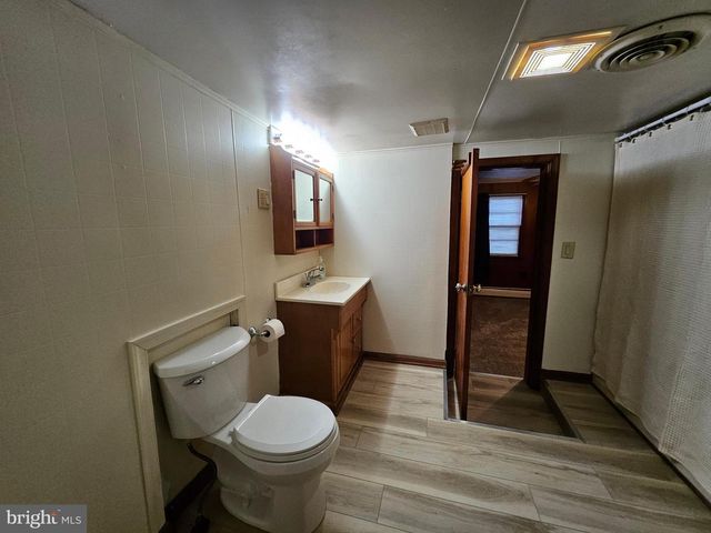 3424 PAPERMILL RD, Winchester, VA 22602