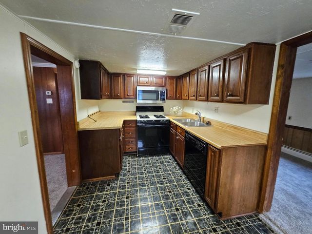 3424 PAPERMILL RD, Winchester, VA 22602