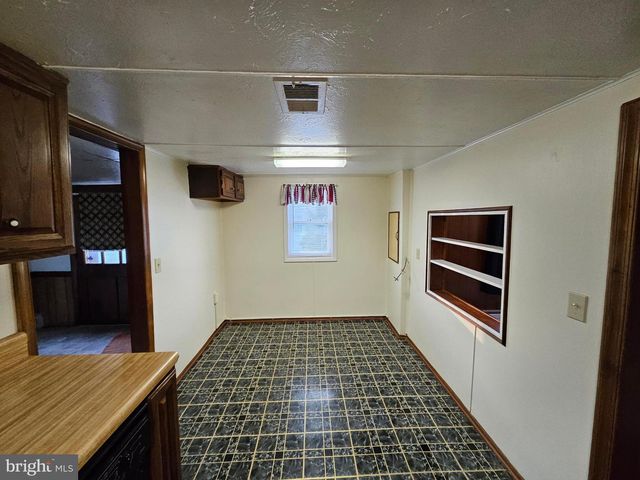 3424 PAPERMILL RD, Winchester, VA 22602