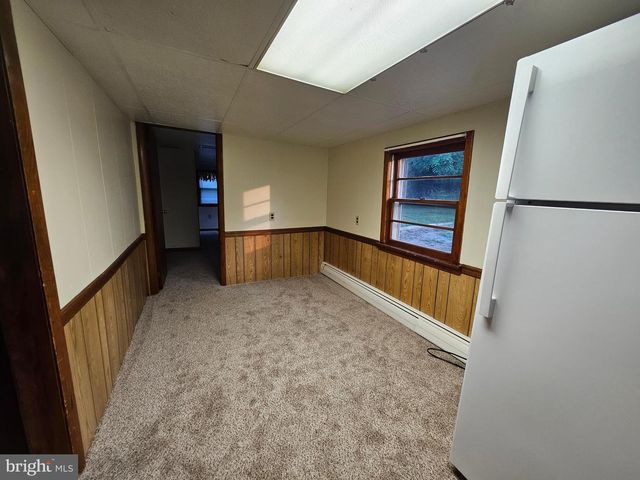3424 PAPERMILL RD, Winchester, VA 22602
