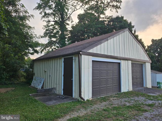 3424 PAPERMILL RD, Winchester, VA 22602