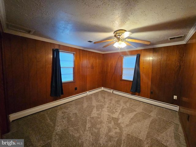 3424 PAPERMILL RD, Winchester, VA 22602
