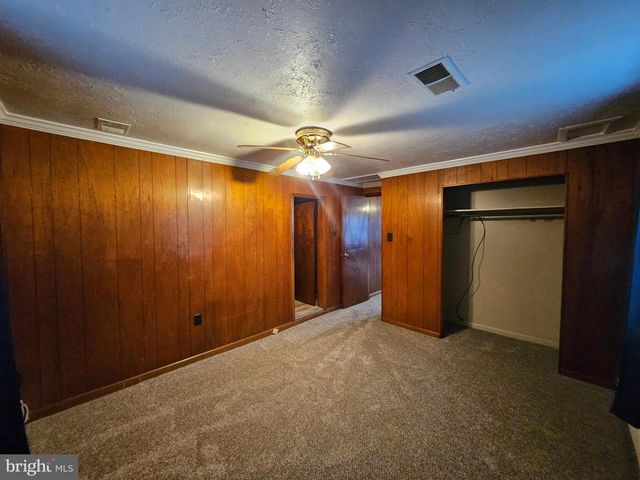 3424 PAPERMILL RD, Winchester, VA 22602
