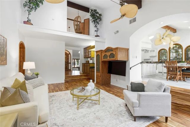 11822 Zelzah, Granada Hills, CA 91344
