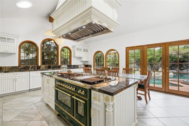 11822 Zelzah, Granada Hills, CA 91344