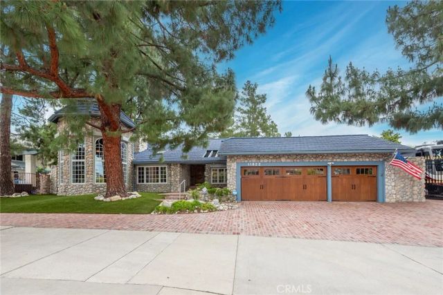 11822 Zelzah, Granada Hills, CA 91344
