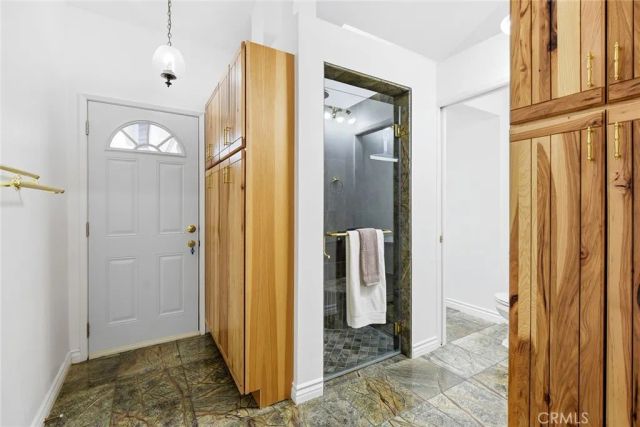 11822 Zelzah, Granada Hills, CA 91344