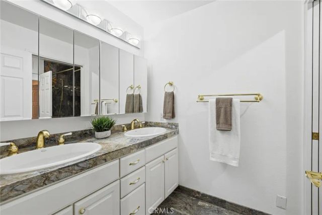 11822 Zelzah, Granada Hills, CA 91344