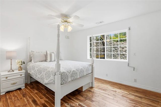 11822 Zelzah, Granada Hills, CA 91344