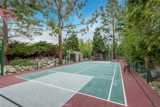 11822 Zelzah, Granada Hills, CA 91344
