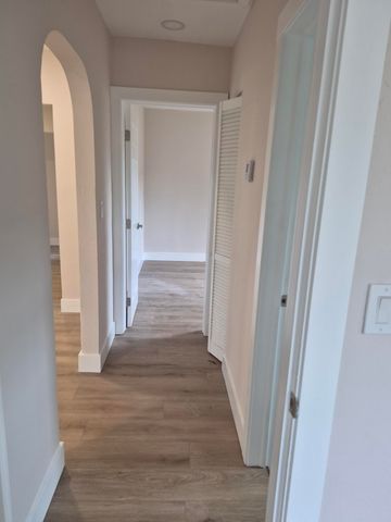 707 Hampton Road, West Palm Beach, FL 33405