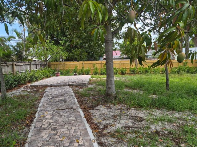 707 Hampton Road, West Palm Beach, FL 33405