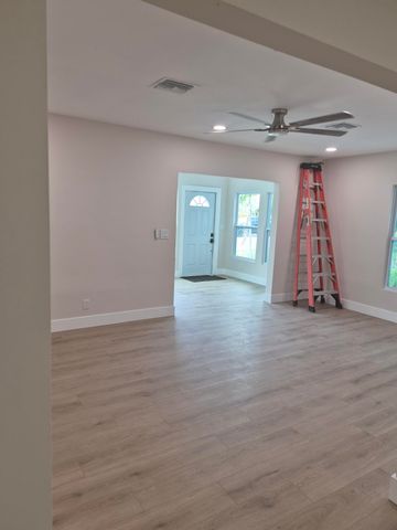 707 Hampton Road, West Palm Beach, FL 33405
