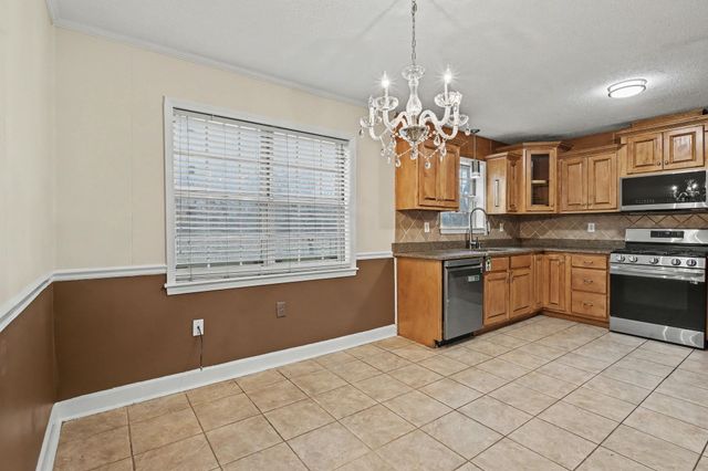 8768 ROCKY POINT RD, Memphis, TN 38018