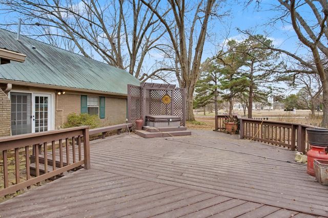 8768 ROCKY POINT RD, Memphis, TN 38018