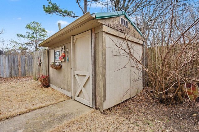 8768 ROCKY POINT RD, Memphis, TN 38018