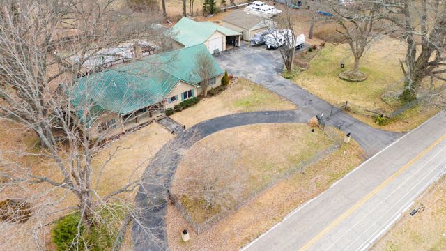 8768 ROCKY POINT RD, Memphis, TN 38018