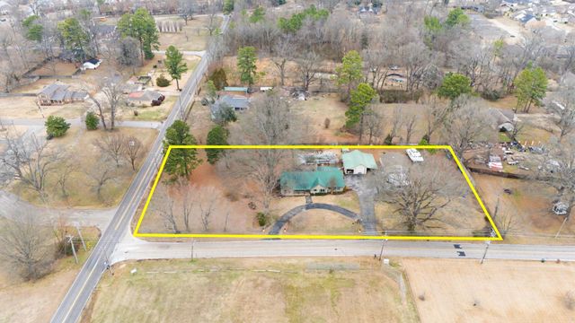 8768 ROCKY POINT RD, Memphis, TN 38018