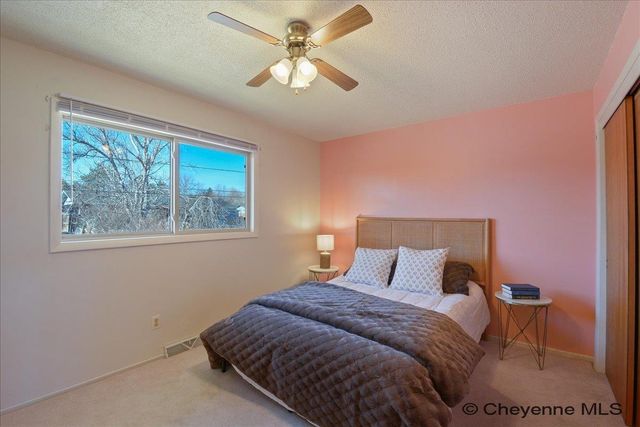 5104 WINDMILL RD, Cheyenne, WY 82001