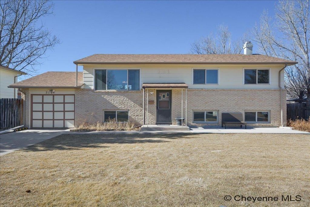 5104 WINDMILL RD, Cheyenne, WY 82001