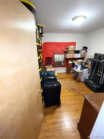 1601 Lakemoor Drive, St Louis, MO 63136