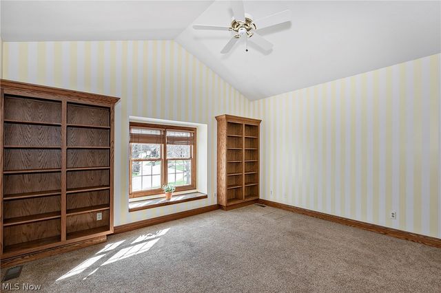 2002 Fox Trace Trail, Cuyahoga Falls, OH 44223