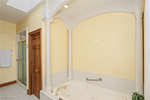 2002 Fox Trace Trail, Cuyahoga Falls, OH 44223