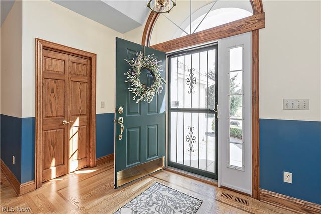 2002 Fox Trace Trail, Cuyahoga Falls, OH 44223