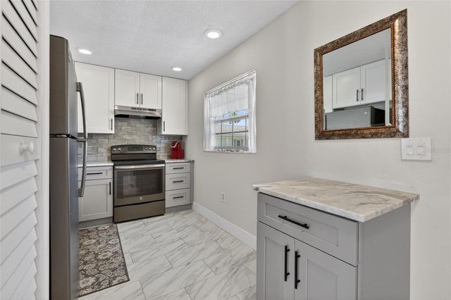 19029 US HIGHWAY 19 N 6-16, Clearwater, FL 33764