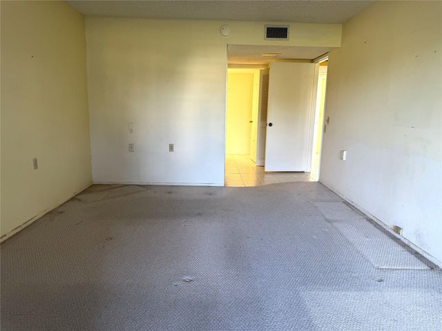 4501 Martinique Way C2, Coconut Creek, FL 33066