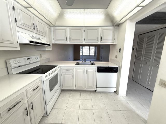 4501 Martinique Way C2, Coconut Creek, FL 33066