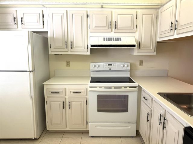 4501 Martinique Way C2, Coconut Creek, FL 33066