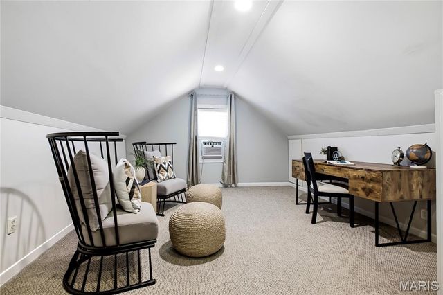 7601 Rannells Avenue, Maplewood, MO 63143