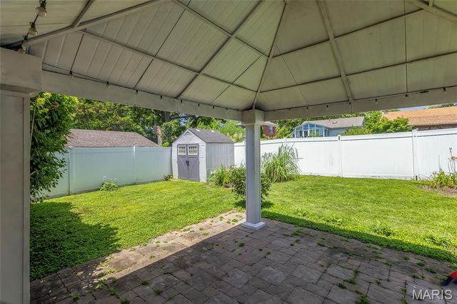 7601 Rannells Avenue, Maplewood, MO 63143