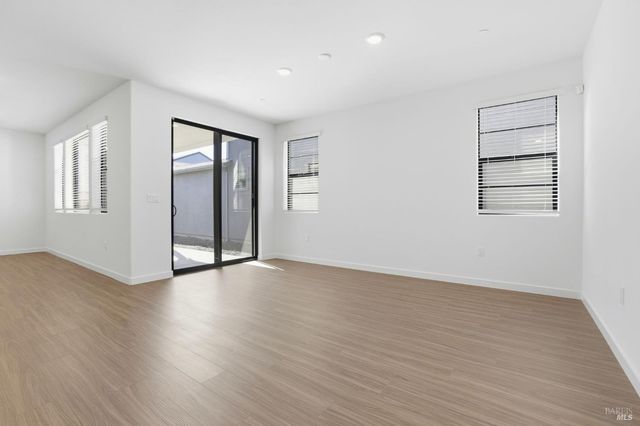 9133 Camino Colegio Rd, Rohnert Park, CA 94928