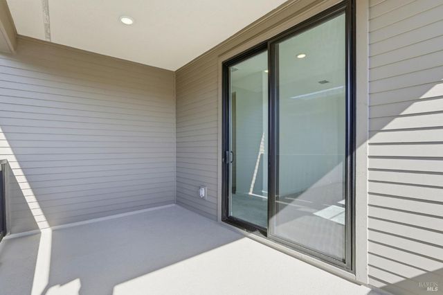 9133 Camino Colegio Rd, Rohnert Park, CA 94928