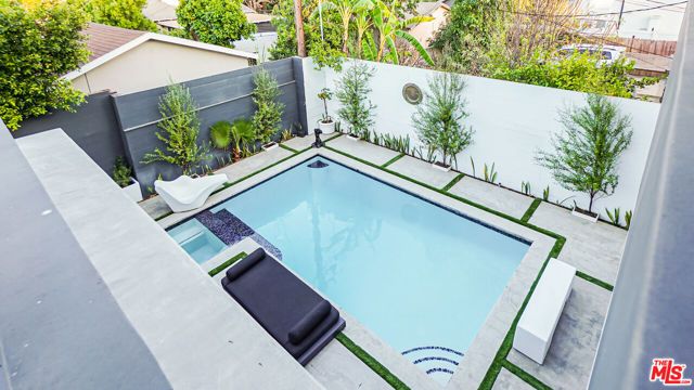 2012 S Curson Avenue, Los Angeles, CA 90016